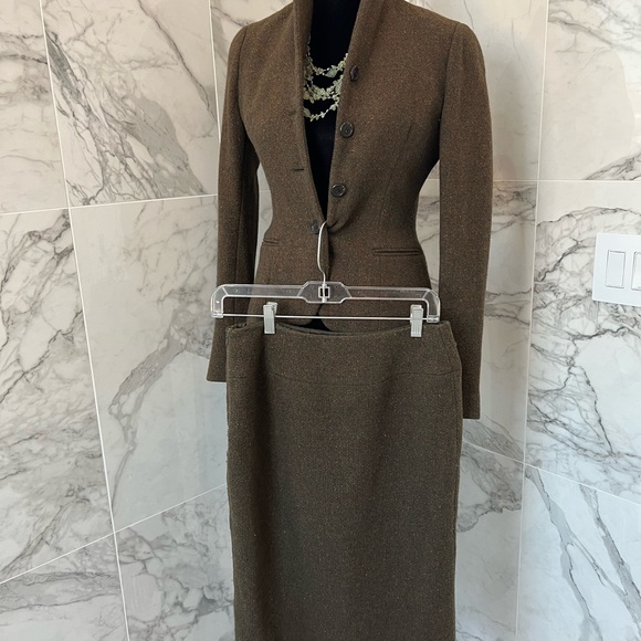 Ralph Lauren wool skirt suit made in Italy - Picture 7 of 14